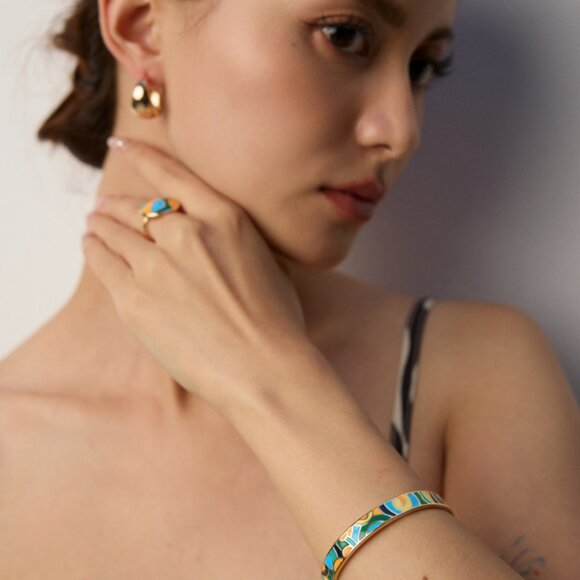 ✨ Artisan Original Design Minimalist Wide Dome Huggie Hoops | Sterling Silver - Picture 9 of 9